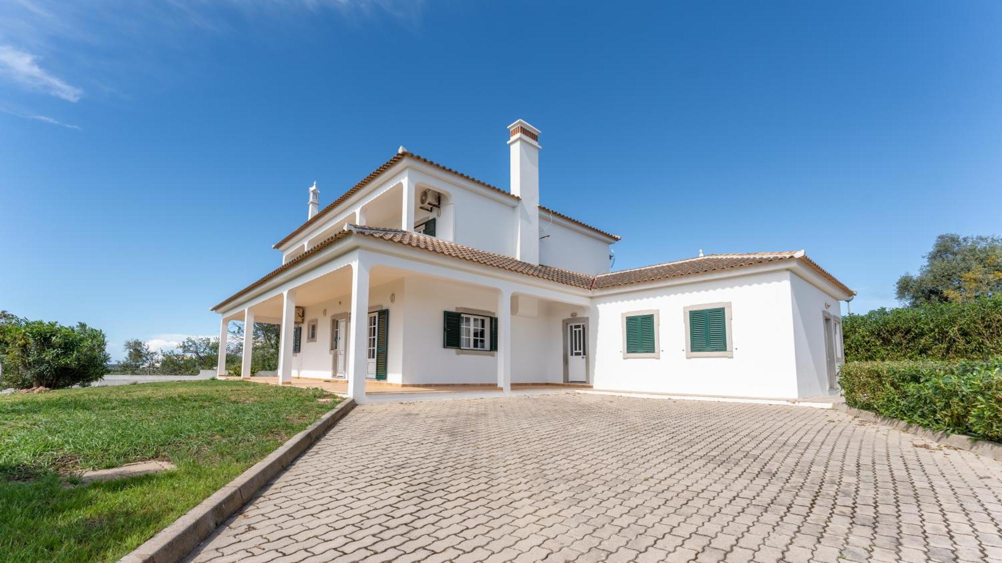 Sunny & Calm 4 Bdr House W/ Pool By Lovelystay Santo Estevao  Zewnętrze zdjęcie